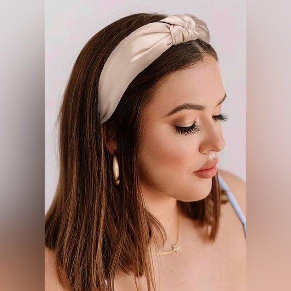 Accessories - 🆕 Fashion Mode Twisted Cross Knot Wide Headband🆕